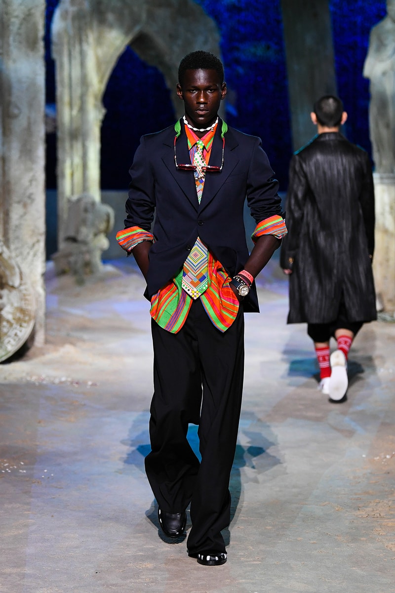 versace spring summer 2021 collection paris fashion week pfw adut akech irina shayk