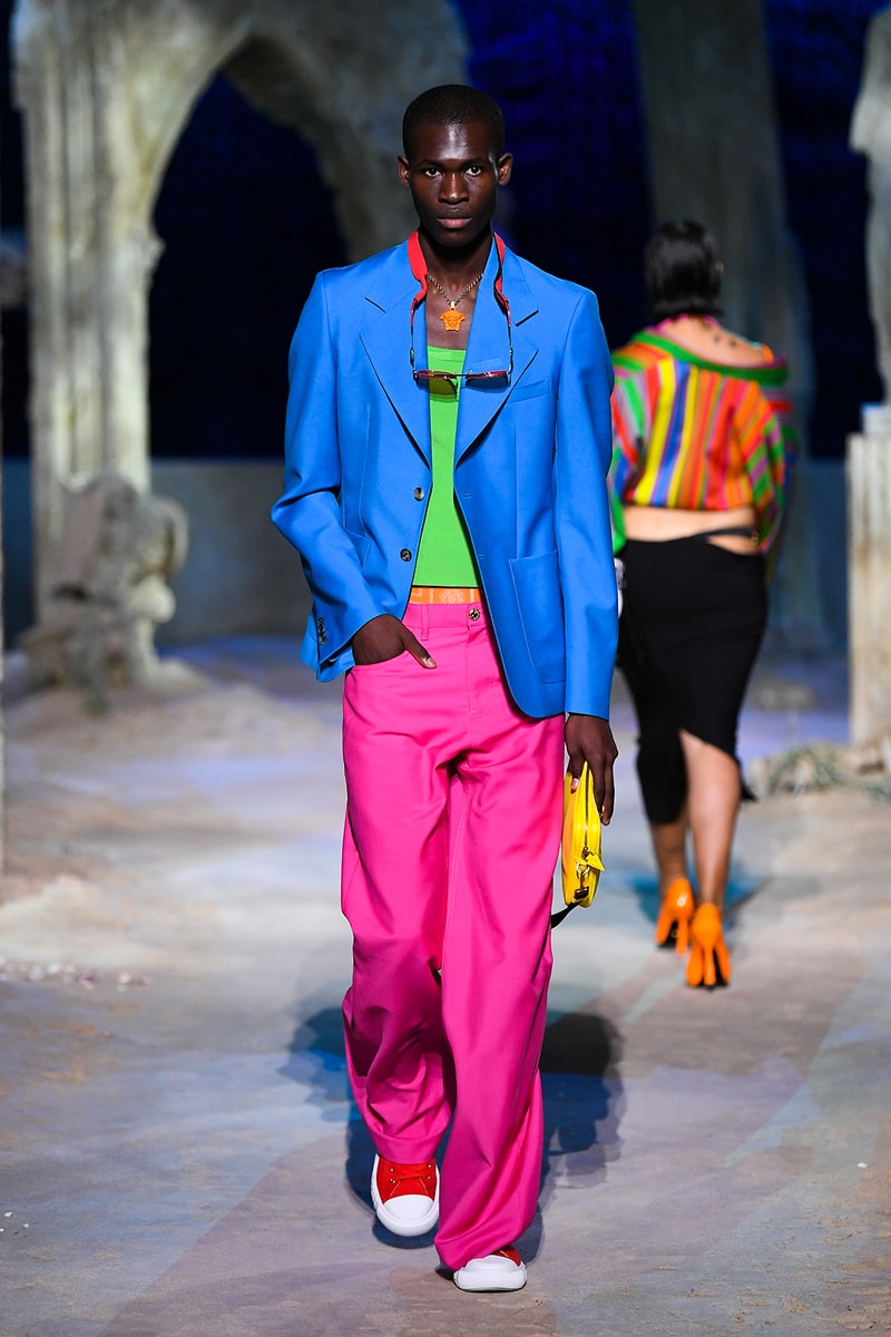 versace spring summer 2021 collection paris fashion week pfw adut akech irina shayk