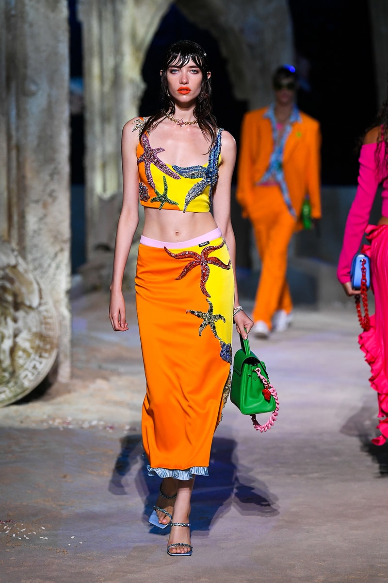 versace spring summer 2021 collection paris fashion week pfw adut akech irina shayk