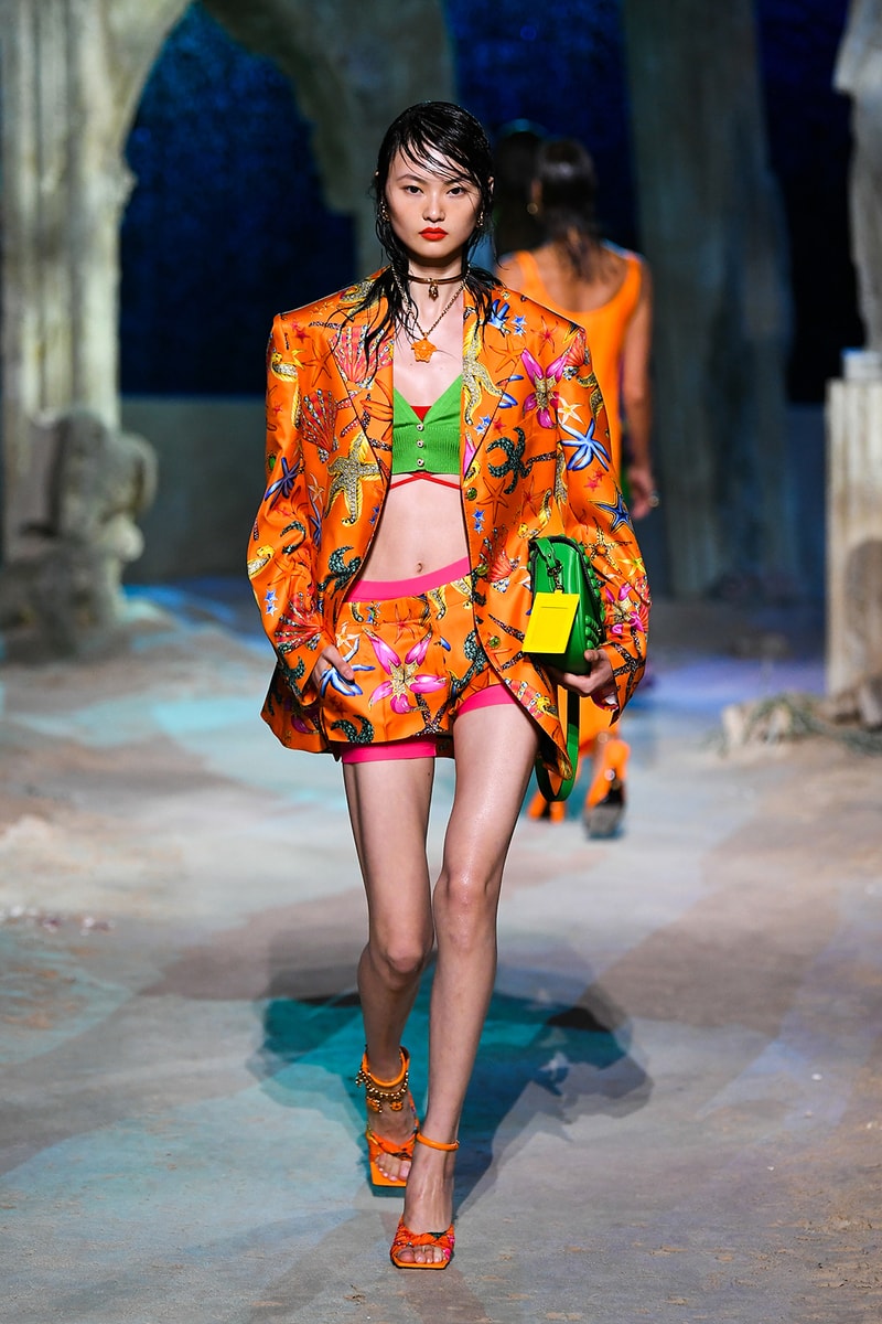 versace spring summer 2021 collection paris fashion week pfw adut akech irina shayk