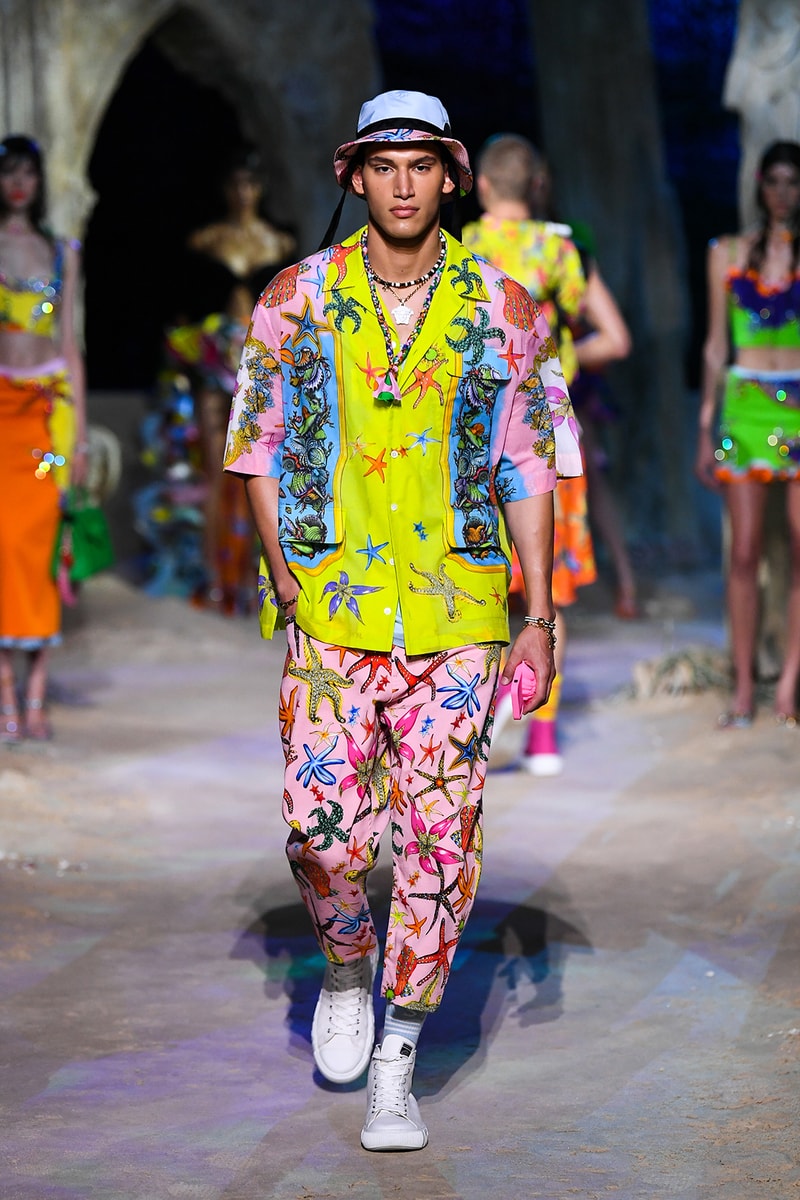 versace spring summer 2021 collection paris fashion week pfw adut akech irina shayk