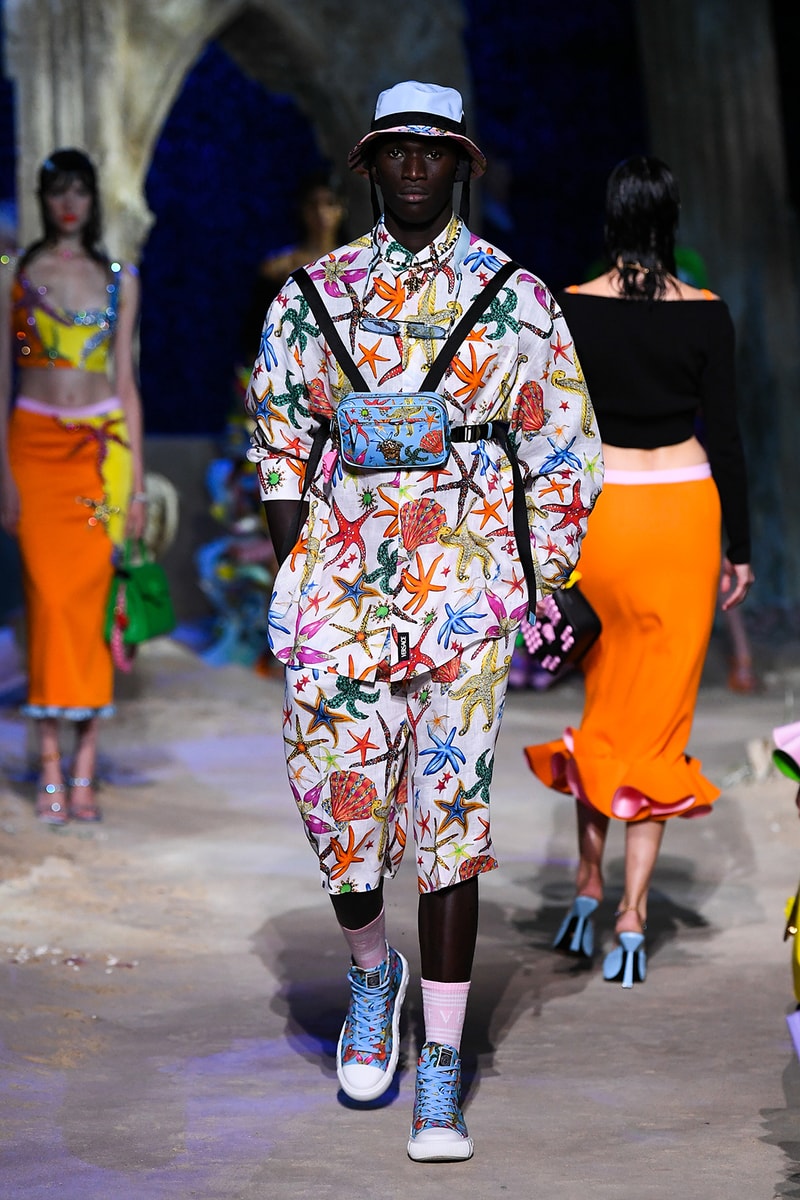 versace spring summer 2021 collection paris fashion week pfw adut akech irina shayk