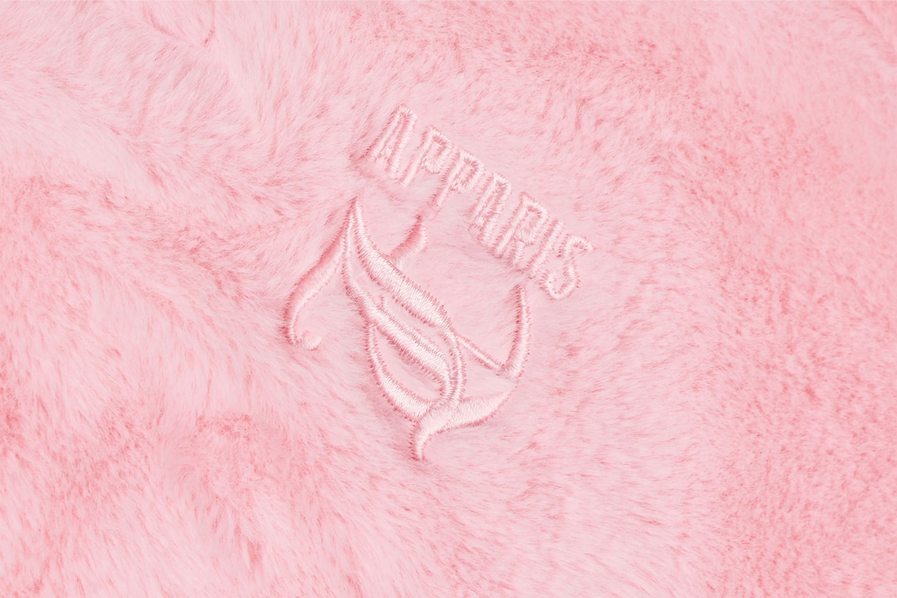 apparis juicy couture 2000s winter tracksuits hoodies sweatpants coats faux fur pink black 