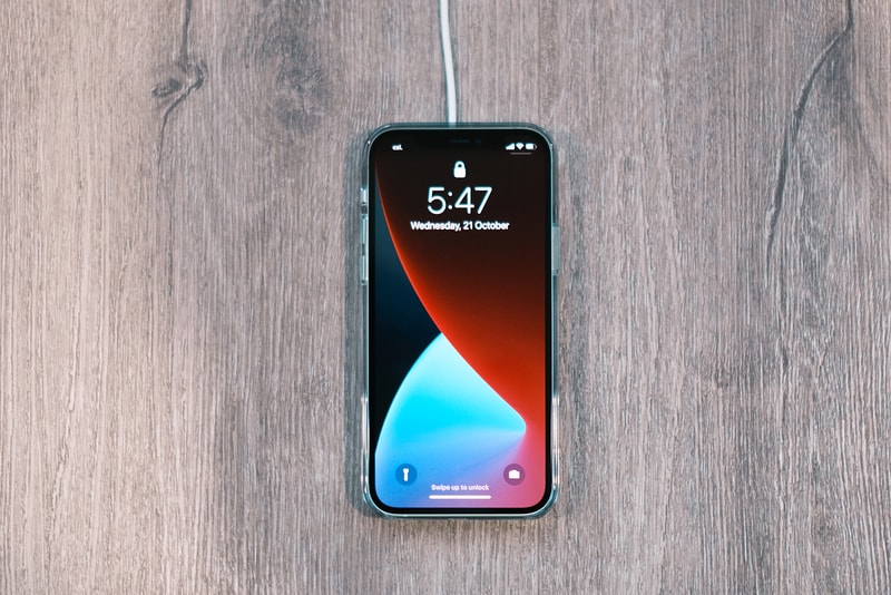 Apple iPhone 12 MagSafe Wireless Charger 