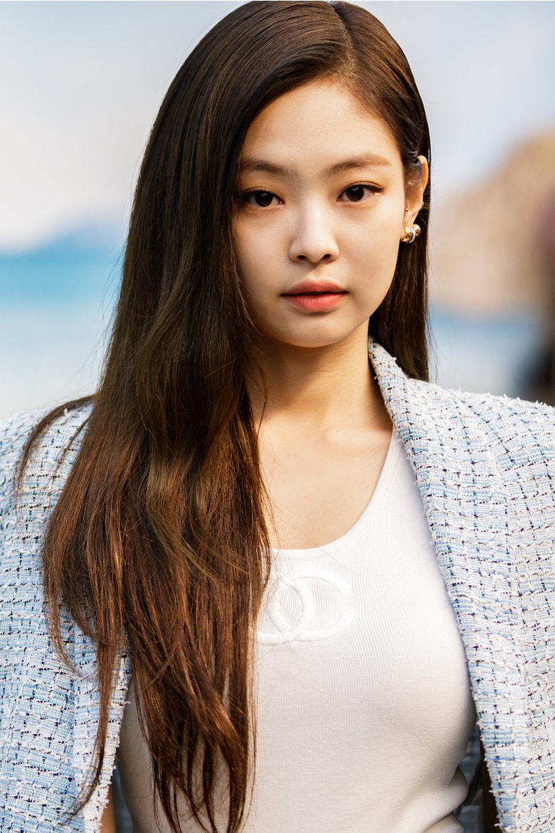 Blackpink Jennie Kim K-Pop Singer Chanel Spring Summer 2019 Runway Show Blue Tweed Jacket