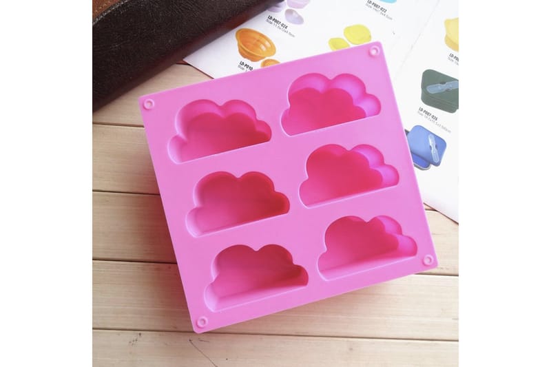 chanel ice cube trays