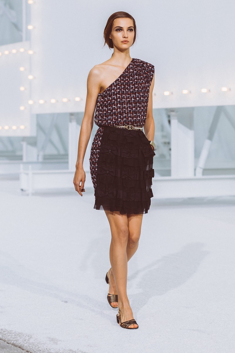 chanel spring summer 2021 collection ready to wear blackpink jennie k-pop