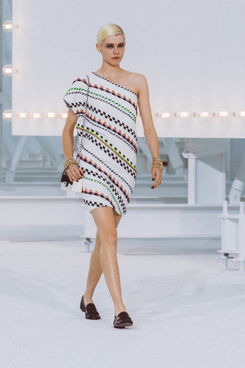 chanel spring summer 2021 collection ready to wear blackpink jennie k-pop