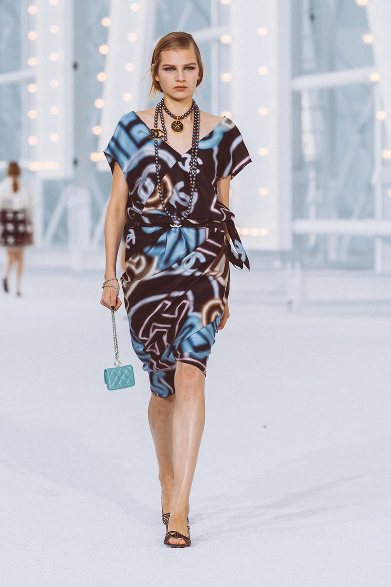 chanel spring summer 2021 collection ready to wear blackpink jennie k-pop