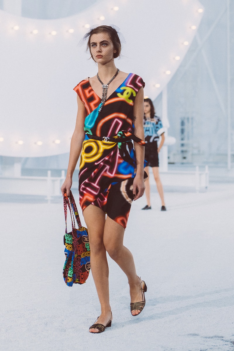 chanel spring summer 2021 collection ready to wear blackpink jennie k-pop