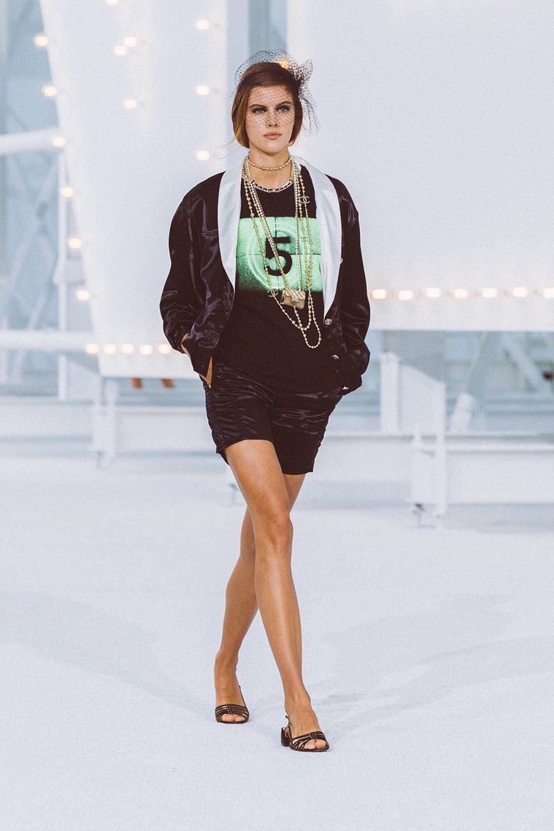 chanel spring summer 2021 collection ready to wear blackpink jennie k-pop