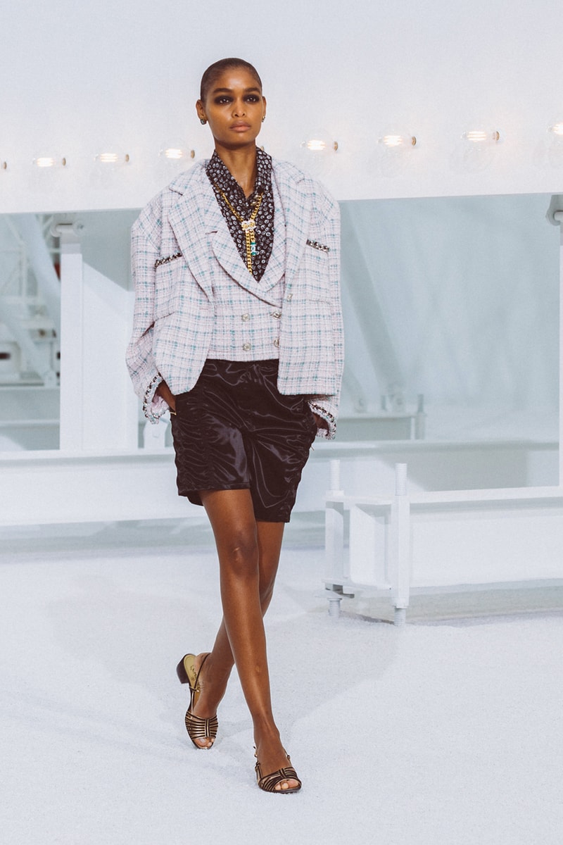chanel spring summer 2021 collection ready to wear blackpink jennie k-pop