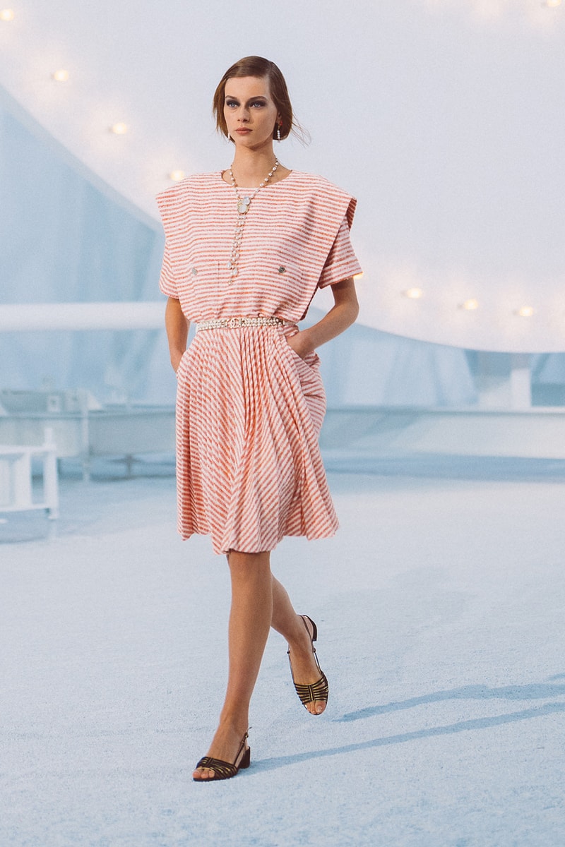 chanel spring summer 2021 collection ready to wear blackpink jennie k-pop