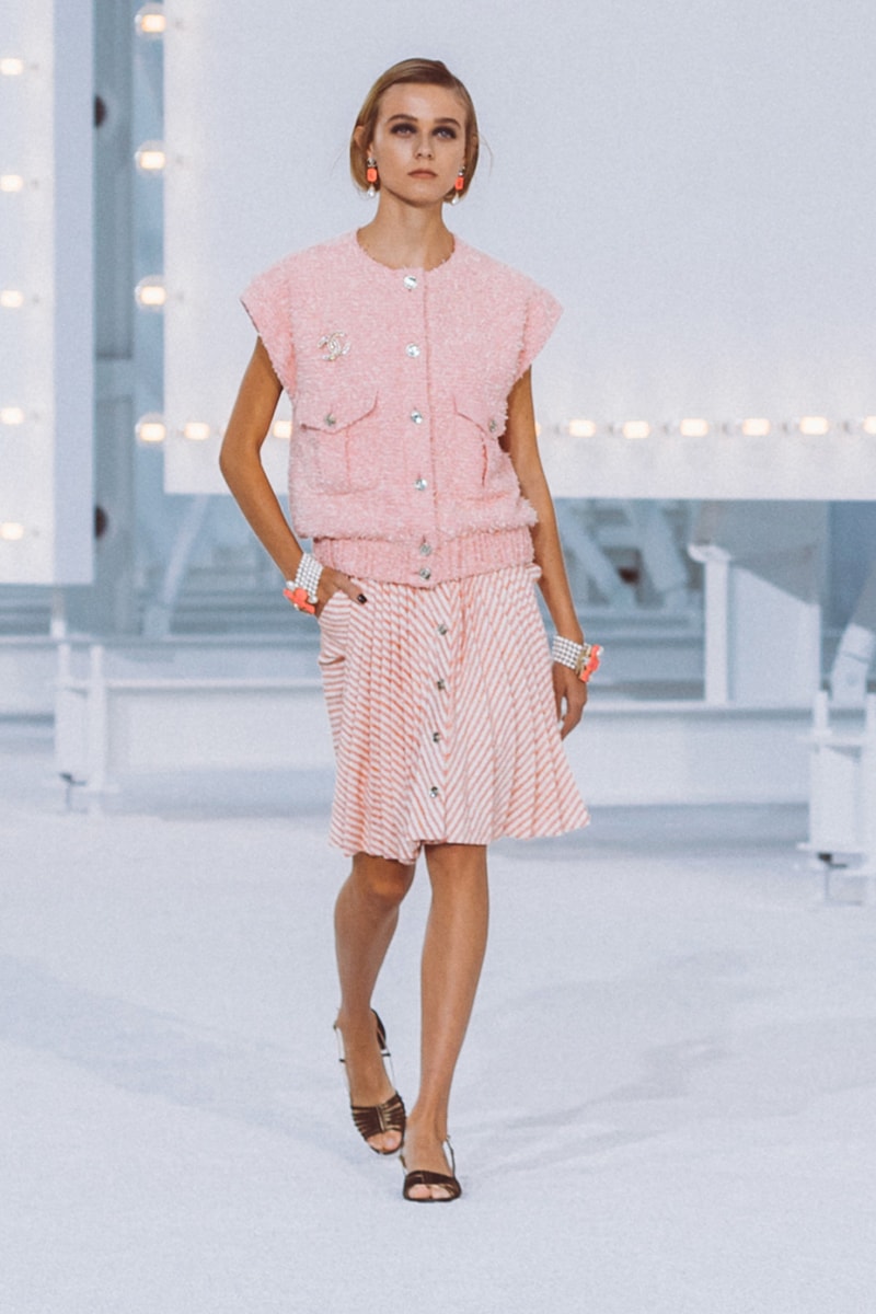 chanel spring summer 2021 collection ready to wear blackpink jennie k-pop
