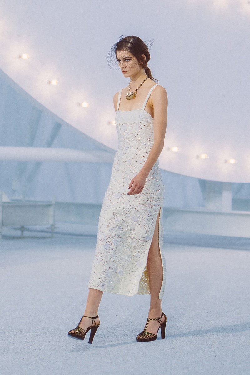 chanel spring summer 2021 collection ready to wear blackpink jennie k-pop
