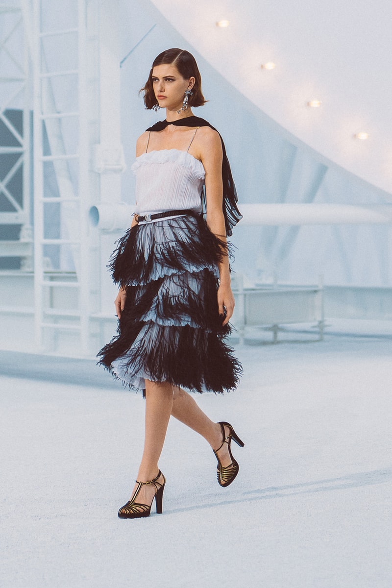 chanel spring summer 2021 collection ready to wear blackpink jennie k-pop