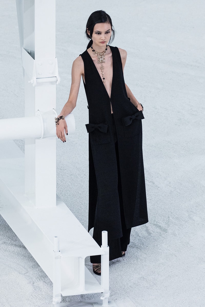chanel spring summer 2021 collection ready to wear blackpink jennie k-pop
