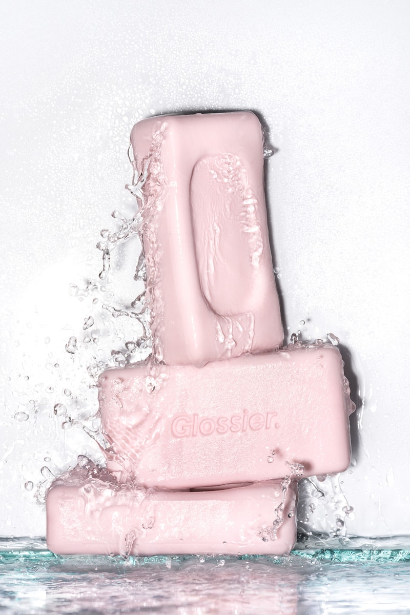 Glossier Body Hero Exfoliating Bar Soap Scrub