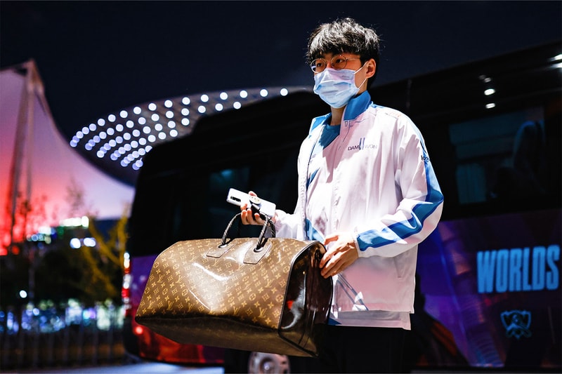 league of legends world championship finals louis vuitton trophy travel case summoners cup shanghai esports nicolas ghesquiere