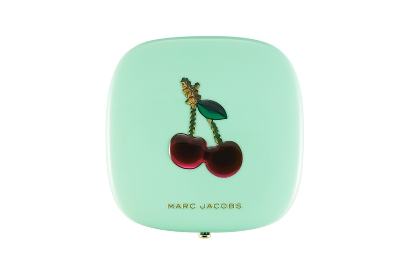 Marc Jacobs Beauty Holiday 2020 Very Merry Cherry Makeup Collection Highlighter Eyeshadow Palette