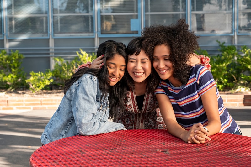 netflix never have i ever season 2 production maitreyi ramakrishnan ramona young lee rodriguez