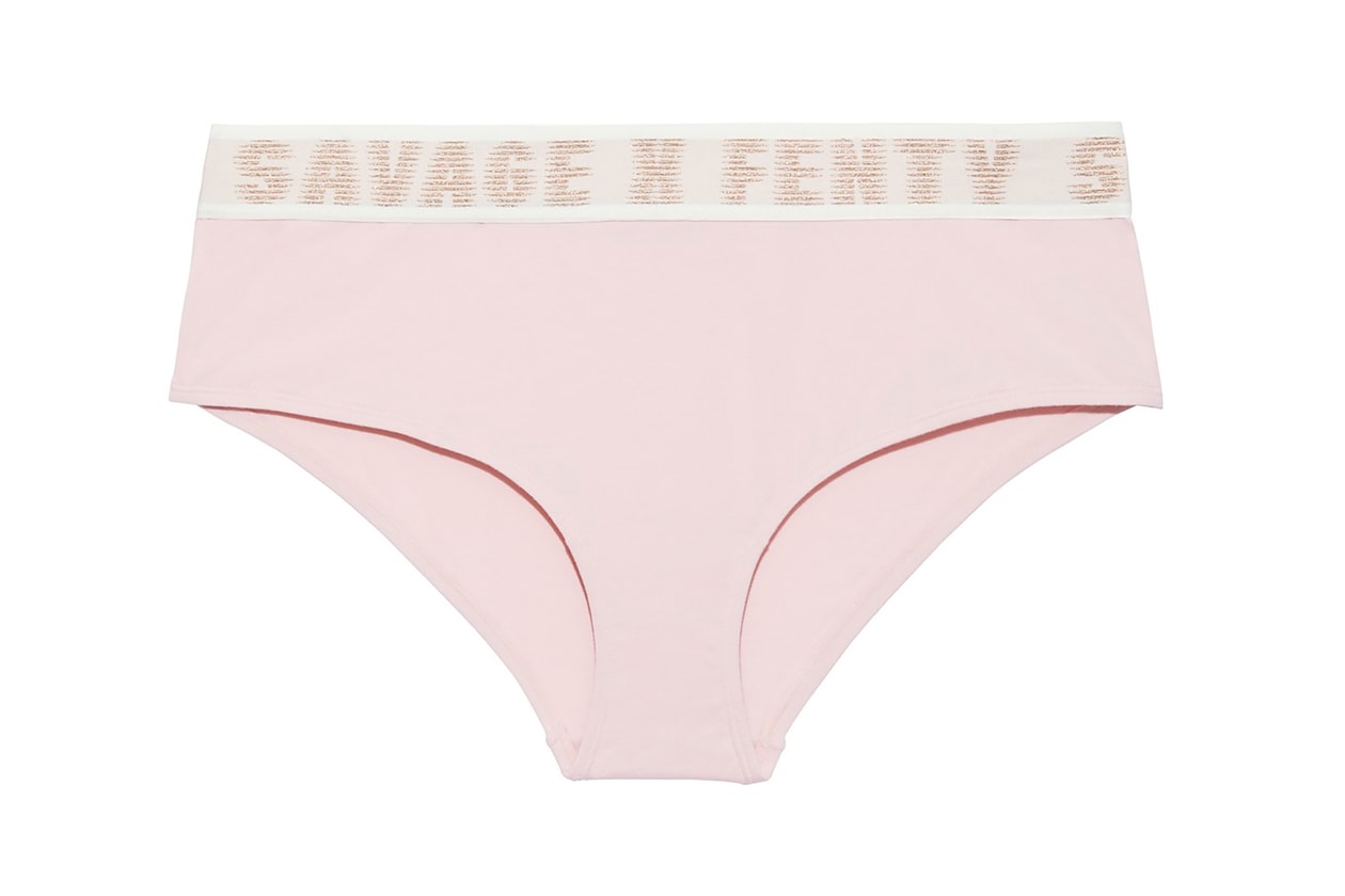 Rihanna Read Full Article Savage X Fenty Spotlights Breast Cancer Survivors in New Lingerie Campaign 2020 Collection Campaign Bra Nykia