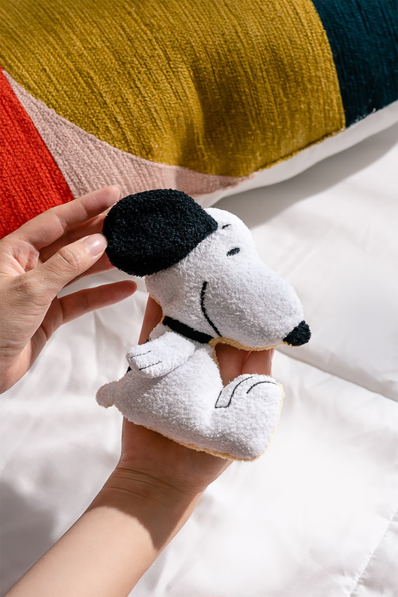 smoko snoopy peanuts collaboration heated usb slipper plushies