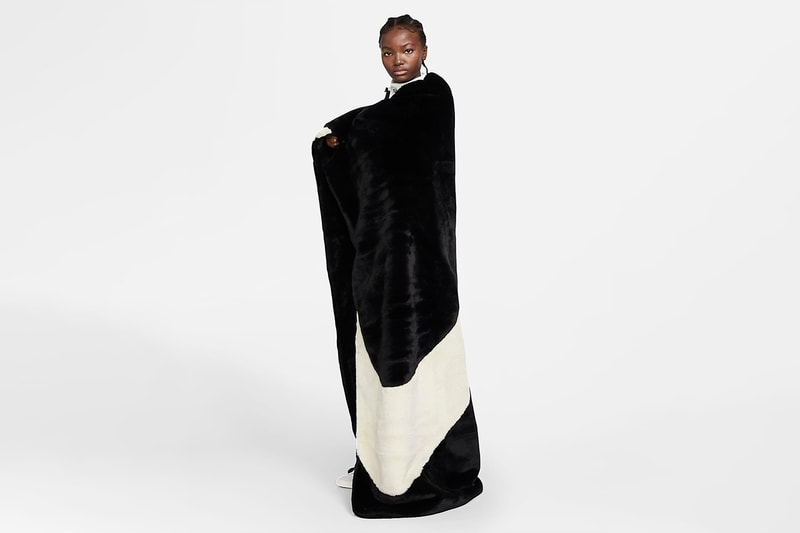 Nike Faux Fur Swoosh Logo Blanket Black & White Cape Fleece Cozy Fall Winter