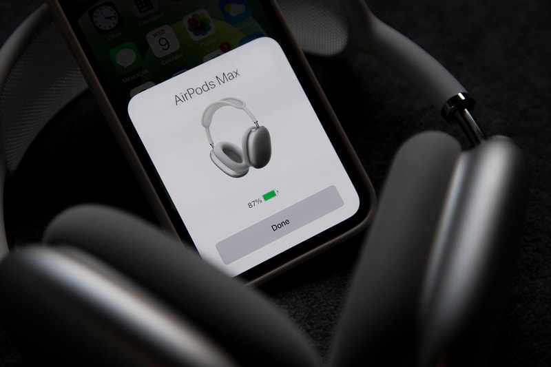 apple airpods max headphones closer look unboxing details price silver over ear review