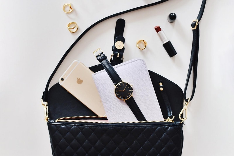 What's in My Bag Purse Apple iPhone Makeup Jewelry Notebook Organization