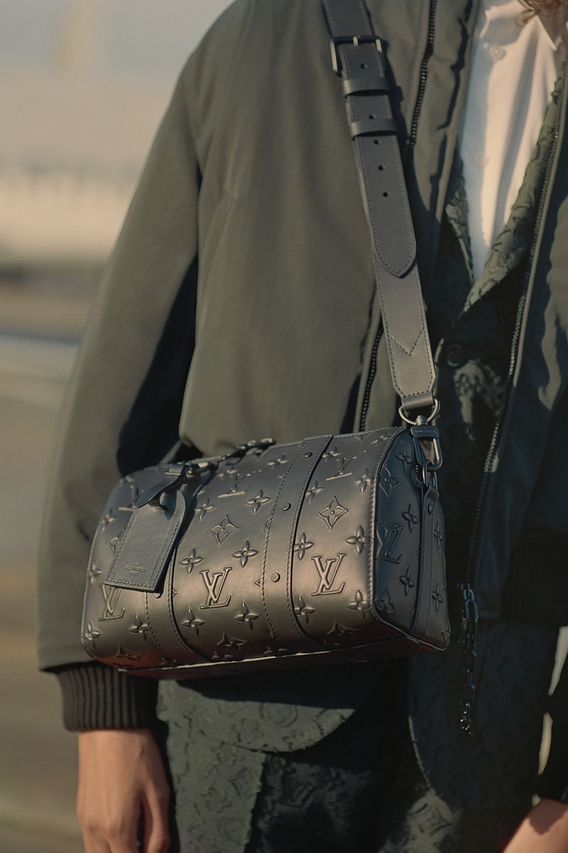 louis vuitton mens pre-fall 2021 collection lookbook virgil abloh lv monogram black speedy bag