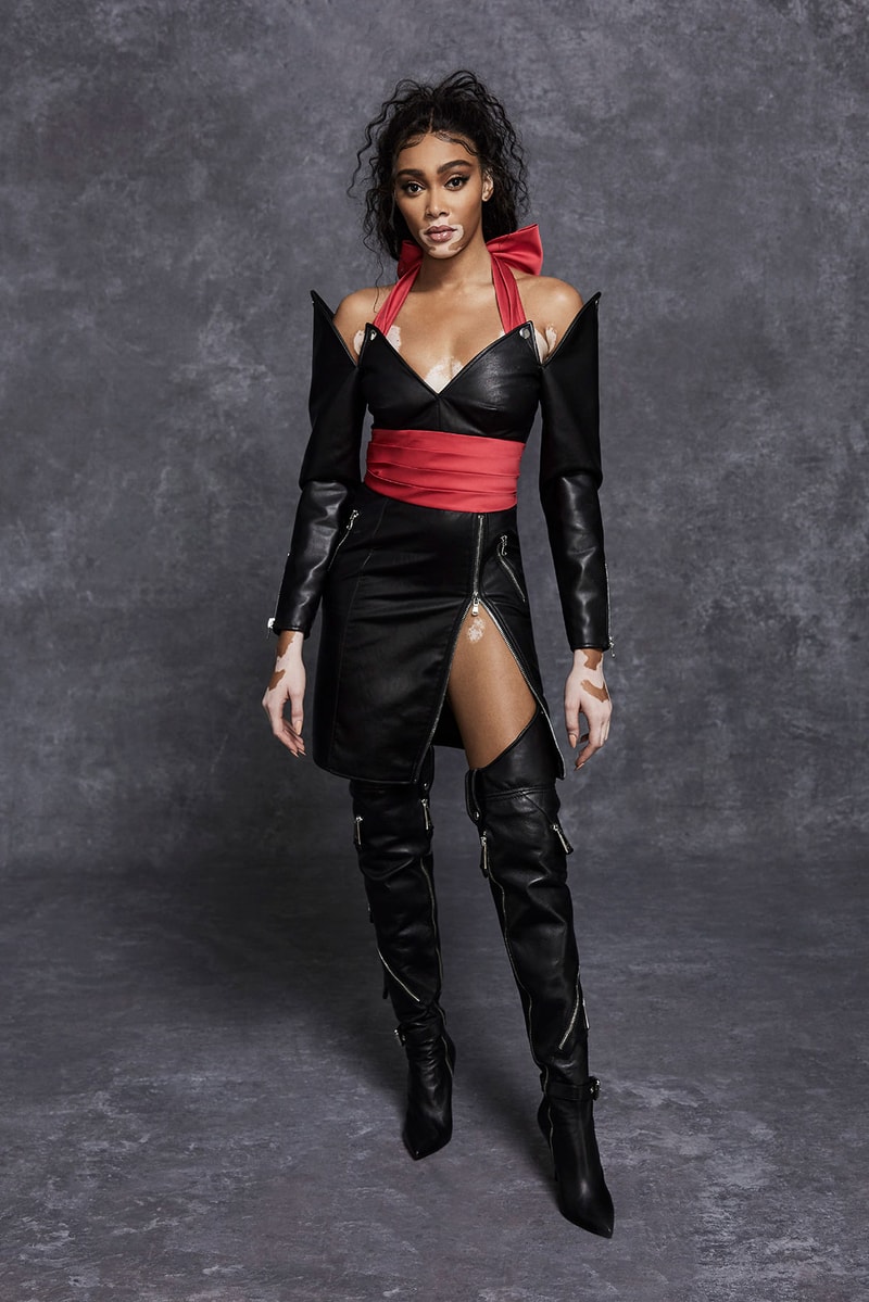 moschino pre fall 2021 womenswear collection lookbook jeremy scott winnie harlow sweatsuit dresses designer bag
