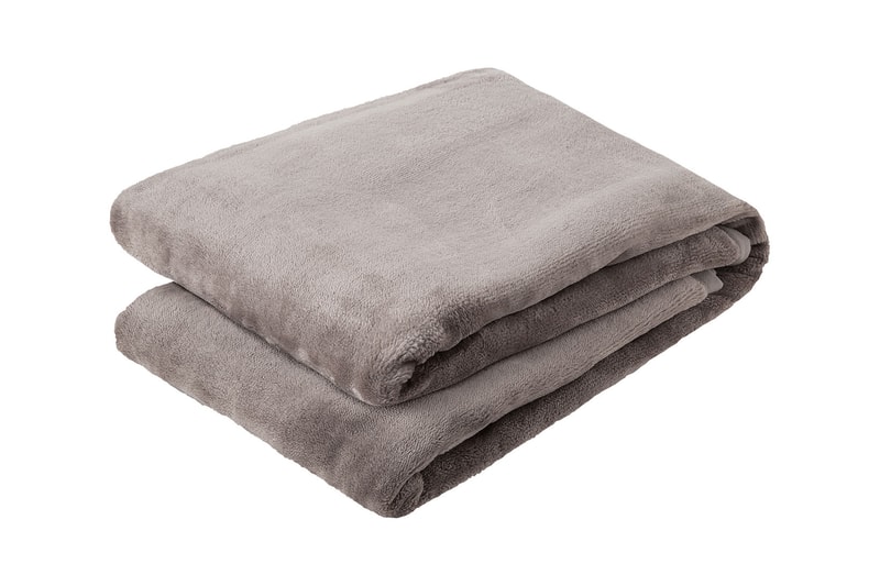 uniqlo heattech blankets winter bedding warm beige gray brown sleep home