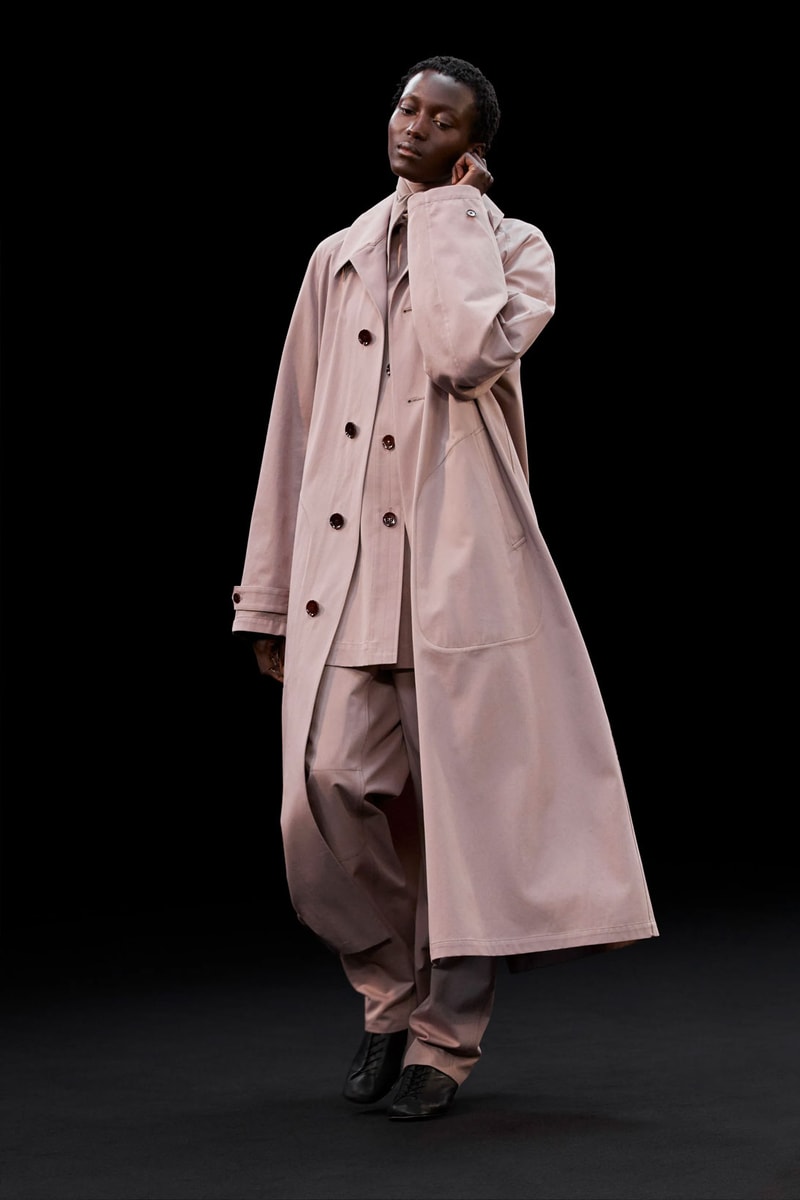 lemaire fall winter collection lookbook flaneur coats layered outfits oversized blazers christophe sarah linh tran 