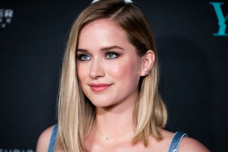 'You' Star Elizabeth Lail Joins Cast of 'Gossip Girl' Reboot