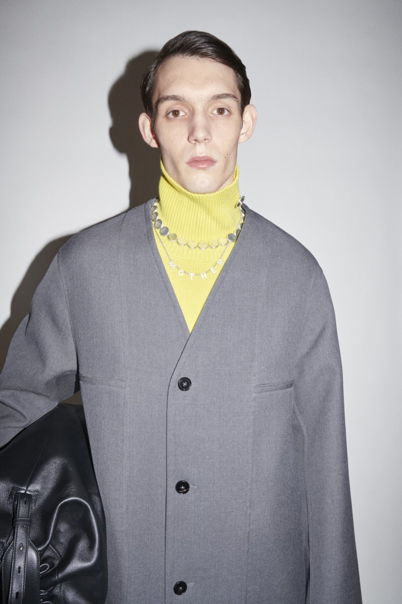 jil sander menswear fall winter fw21 collection lookbook gray cardigan yellow sweater