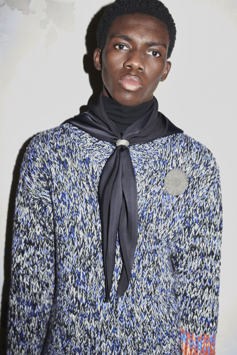 jil sander menswear fall winter fw21 collection lookbook blue black white knit sweater scarf