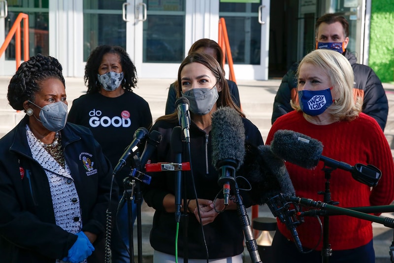 alexandria ocasio cortez aoc texas winter storm relief fundraising efforts charity 