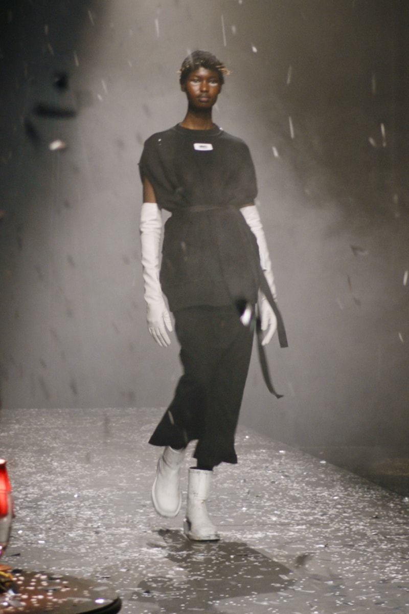 mm6 maison margiela fall winter collection paris fashion week pfw top pants boots gloves