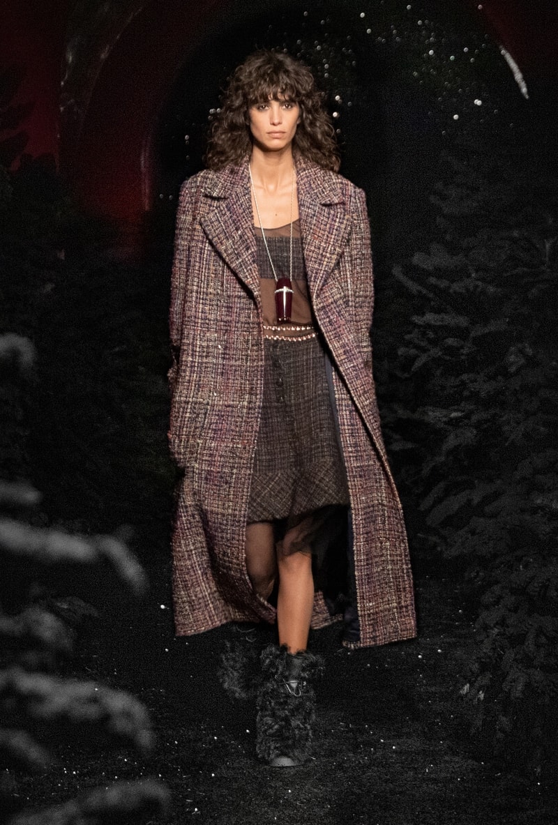 Chanel Fall/Winter 2021 Ready-to-Wear Collection Virginie Viard 70s Inspiration Karl Lagerfeld