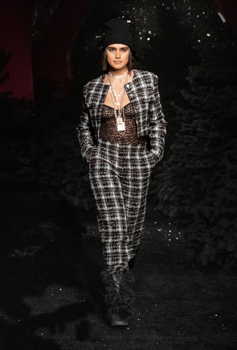 Chanel Fall/Winter 2021 Ready-to-Wear Collection Virginie Viard 70s Inspiration Karl Lagerfeld