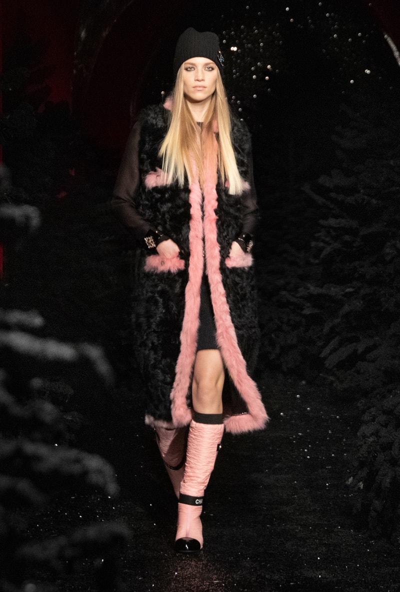 Chanel Fall/Winter 2021 Ready-to-Wear Collection Virginie Viard 70s Inspiration Karl Lagerfeld