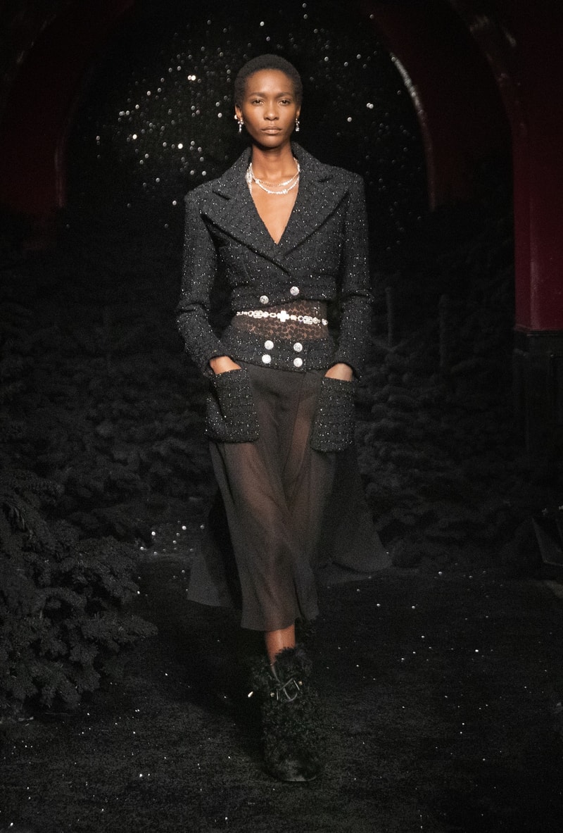 Chanel Fall/Winter 2021 Ready-to-Wear Collection Virginie Viard 70s Inspiration Karl Lagerfeld