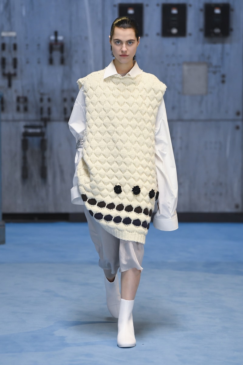 Raf Simons Fall/Winter 2021 Collection Show Silhouettes Knits Trousers 