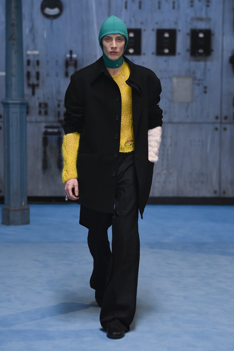 Raf Simons Fall/Winter 2021 Collection Show Silhouettes Knits Trousers 