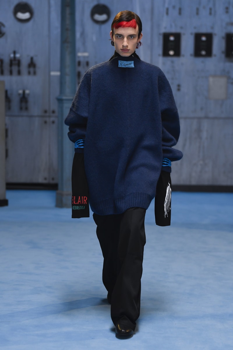 Raf Simons Fall/Winter 2021 Collection Show Silhouettes Knits Trousers 