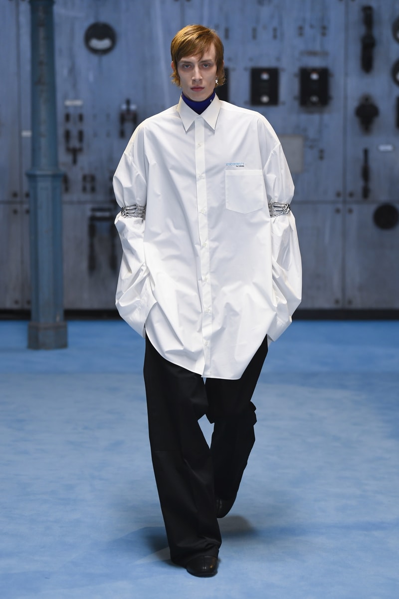Raf Simons Fall/Winter 2021 Collection Show Silhouettes Knits Trousers 