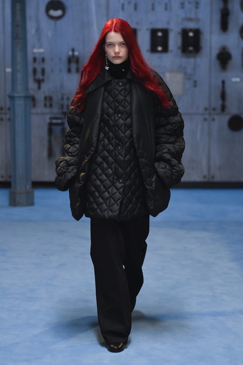 Raf Simons Fall/Winter 2021 Collection Show Silhouettes Knits Trousers 