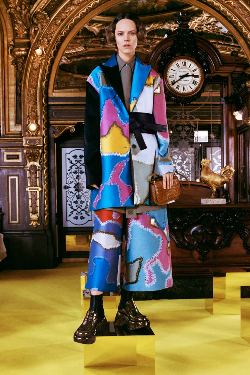 Loewe Fall/Winter 2021 Collection Newspaper Display Jonathan Anderson Loewe Amazona Bag Archive 