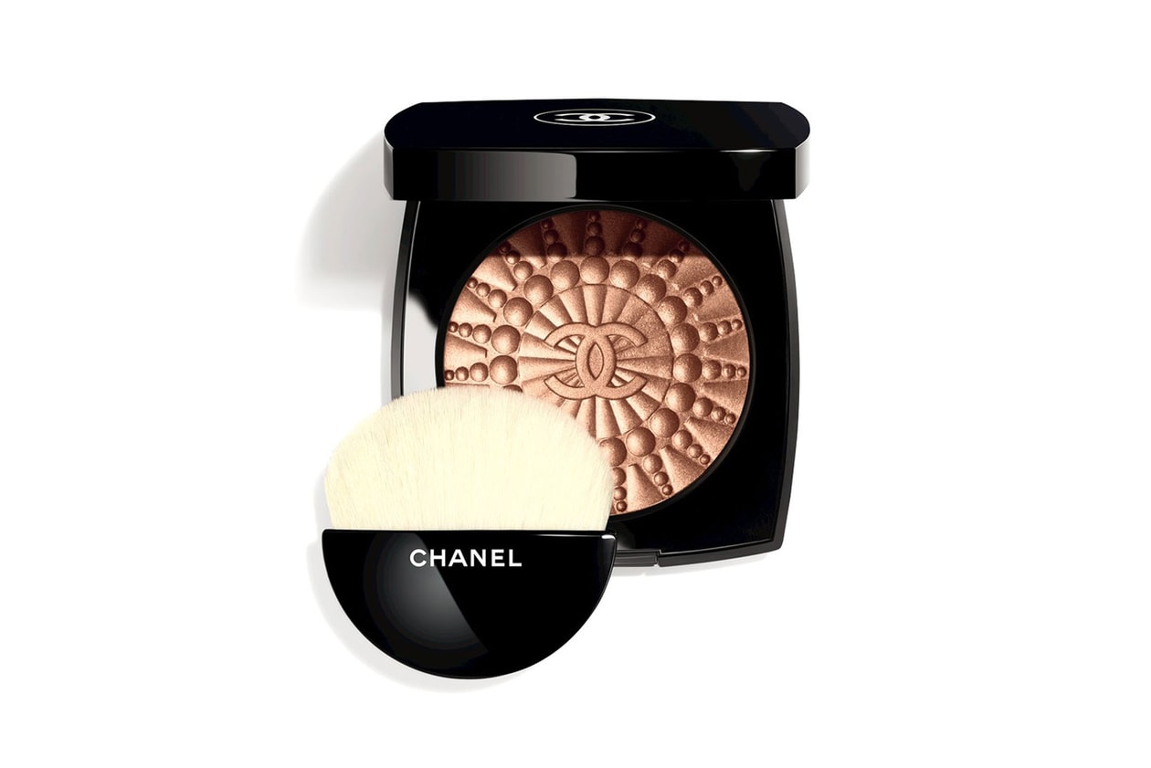 chanel beauty le blanc makeup collection eyeshadow lipsticks highlighters